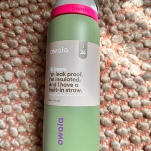 Owala 32oz Insulated Water Bottle | Neo Sage Green Pink | Leakproof Straw | NWT